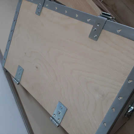 Внутренние ложементы любой сложности  для предотвращения смещения изделий.